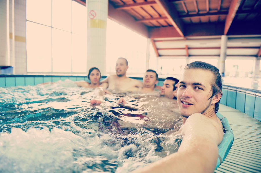 5 bonnes raisons de choisir cauterets pour un séjour en famille avec piscine